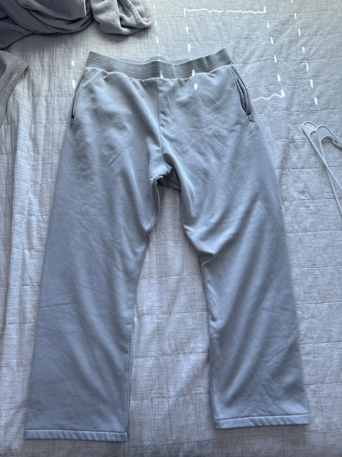 Adidas Adidas basketball sweat pants Size US 34 / EU 50 - 1 Thumbnail