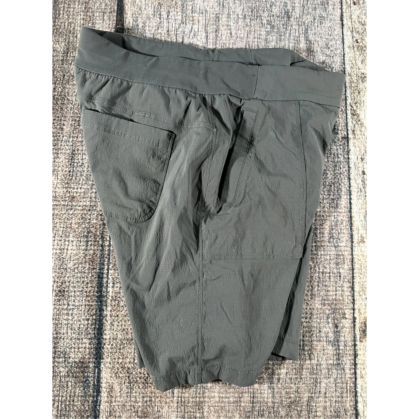 Athleta Athleta Womens Trekkie Bermuda Shorts Grey Size 8 Size 30" / US 8 / IT 44 - 3 Thumbnail