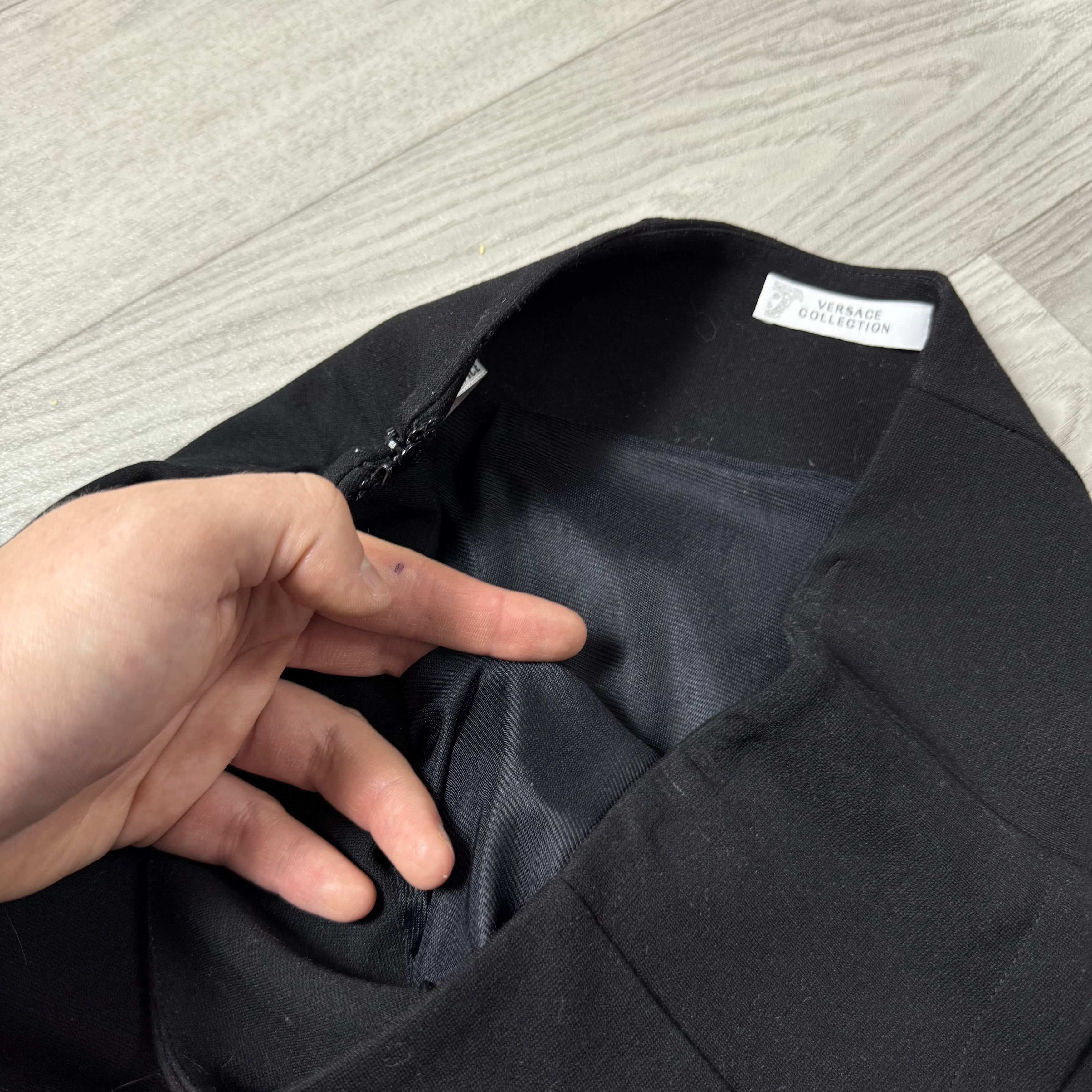 Versace Vintage Versace Collection Rare Women's Black Midi Skirt M Size 28" / US 6 / IT 42 - 6 Thumbnail