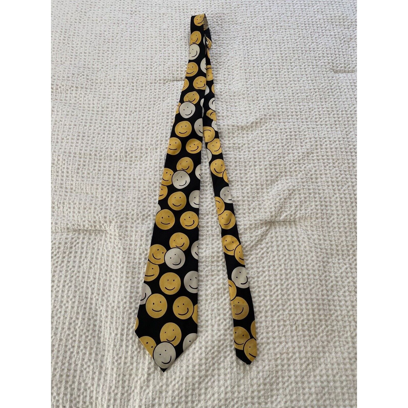 &Daughter Vintage Save the Children Artwork Mens Ties Smilie Faces Size 26 - 1 Thumbnail