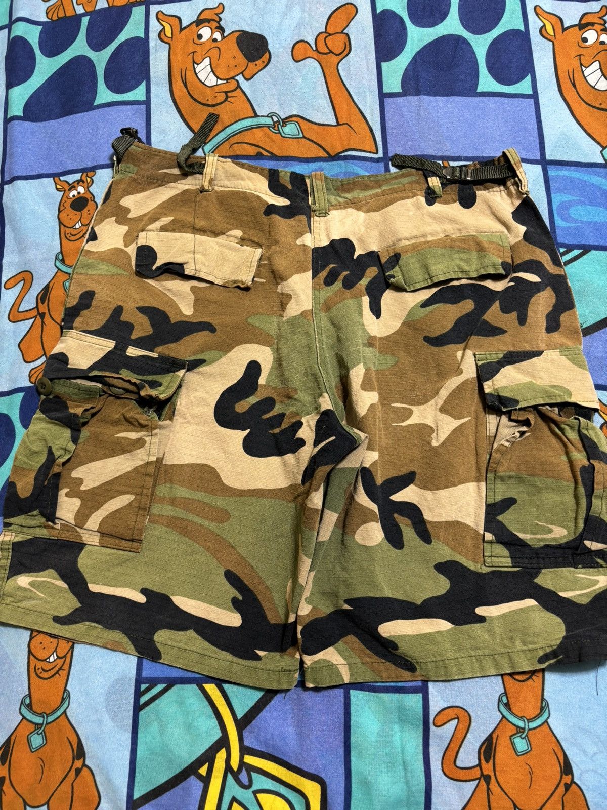 Vintage ***FINAL DROP***RARE 00s CAMO TECHNICAL CARGO SHORT 32-34 Size US 34 / EU 50 - 11 Thumbnail