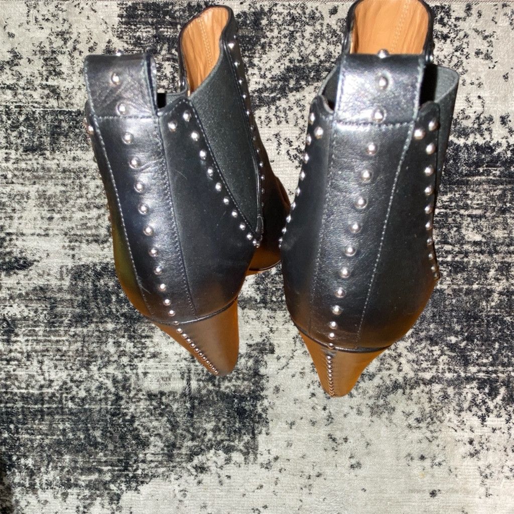 Givenchy Women's Givenchy Black Leather Ankle Boots Size 38 Size US 8 / IT 38 - 11 Thumbnail