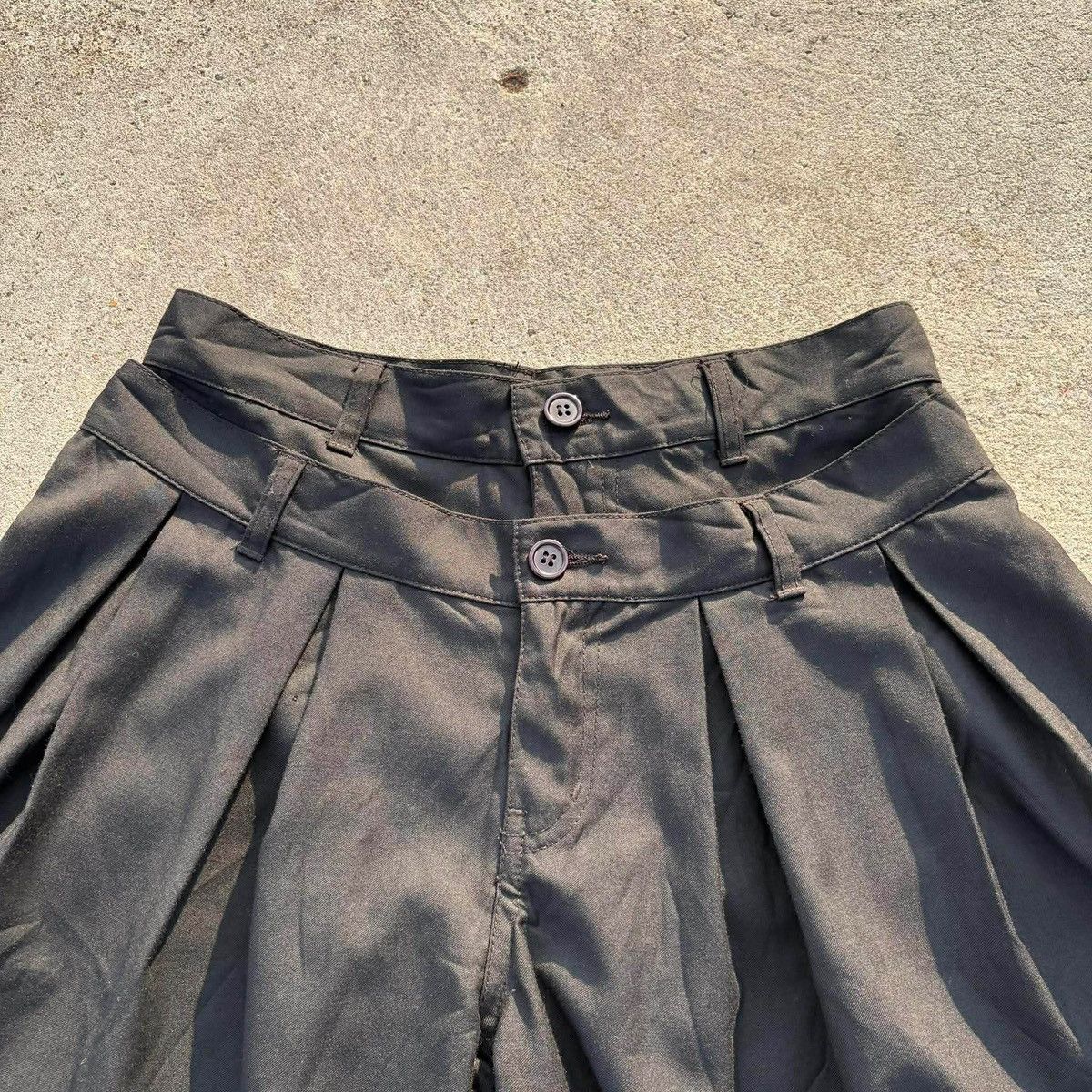 Japanese Brand ARW Double Waist Pleated Wide Leg Culotte Shorts Size US 28 / EU 44 - 4 Thumbnail