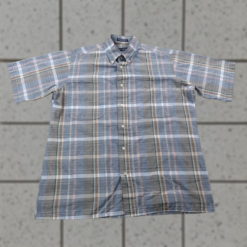 Van Heusen VTG Van Heusen Shirt Mens M Blue Short Sleeve Button Down Dress Shirt Preppy Casual Size US M / EU 48-50 / 2 - 1 Thumbnail