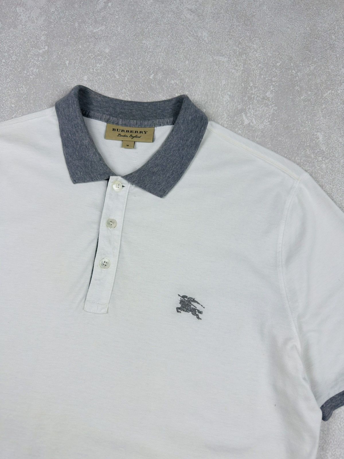 Burberry Burberry London England White Short Sleeve Polo Logo size M Size US M / EU 48-50 / 2 - 5 Thumbnail