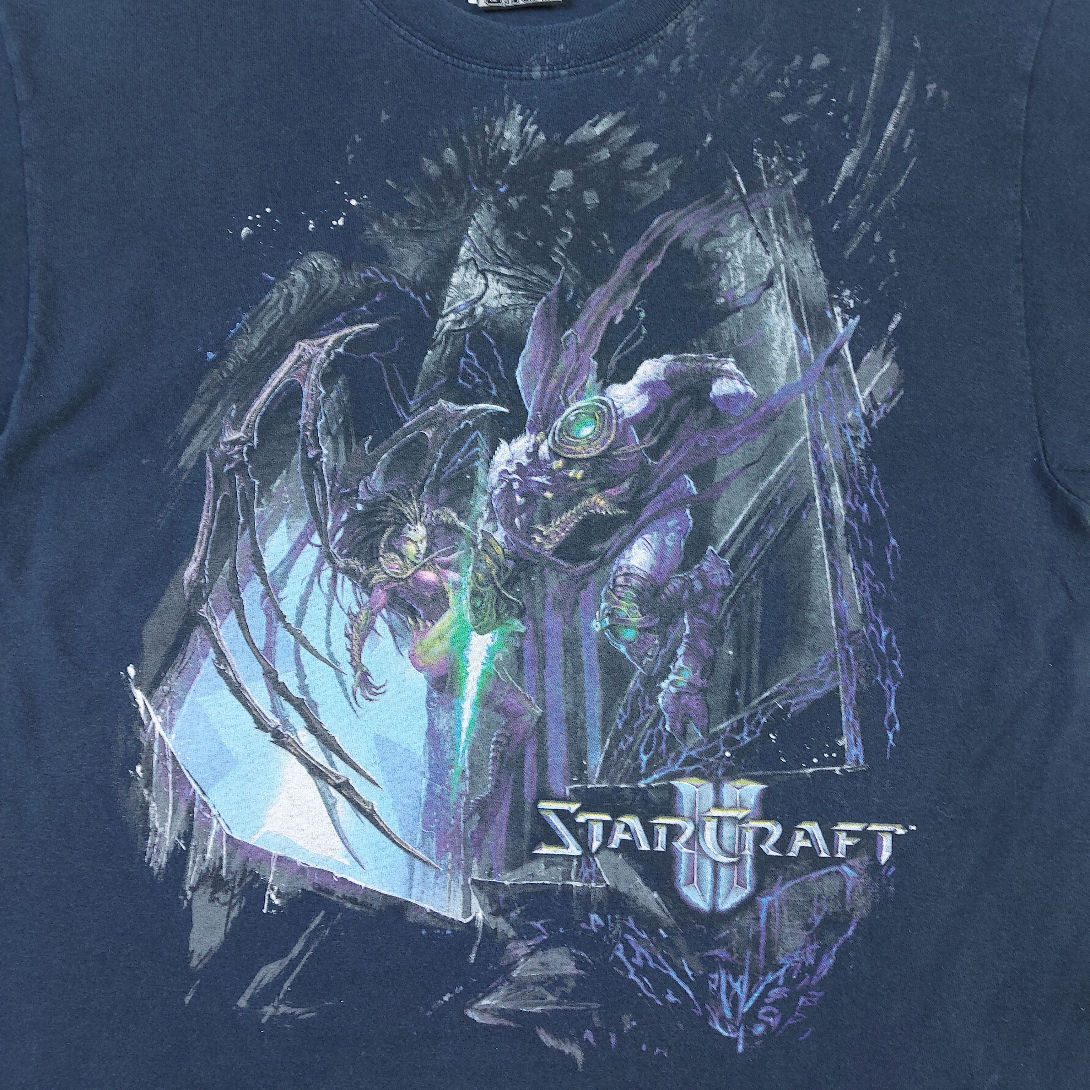 Microsoft Vintage StarCraft II 2 Zeratul vs Kerrigan Blizzard TEE Size US L / EU 52-54 / 3 - 4 Thumbnail