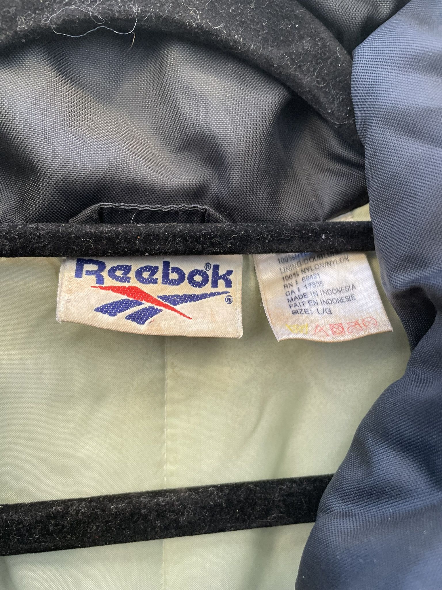 Reebok Vintage 90s Reebok Fireman Jacket Black Reflective Size US L / EU 52-54 / 3 - 5 Thumbnail