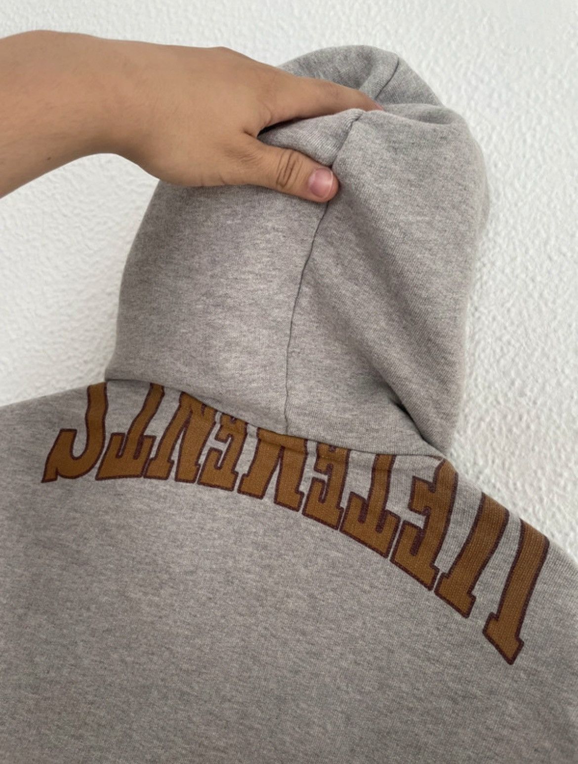 Vetements Vetements Misplaced Logo Hoodie Size US S / EU 44-46 / 1 - 3 Thumbnail