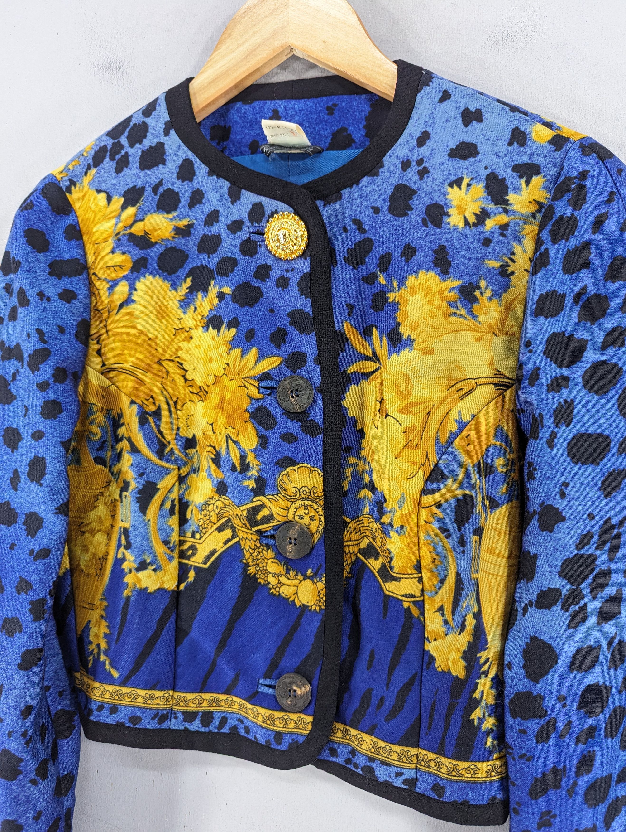 Versace Vintage 90s Gianni Versace Blue Baroque Leopard Print Jacket Size XS / US 0-2 / IT 36-38 - 5 Thumbnail