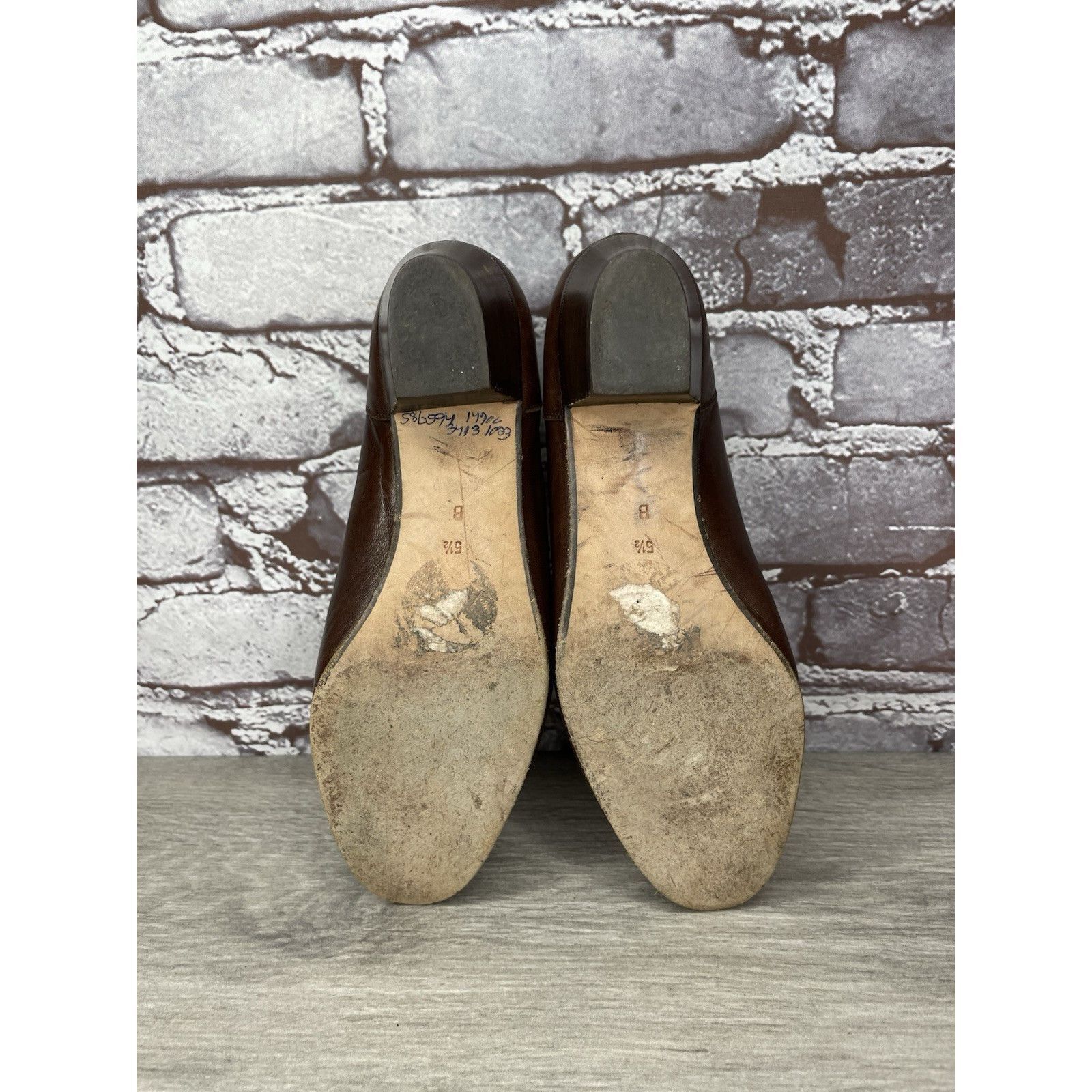 Bally Bally Brown Leather Kiltie Tassel Loafers Kitten Heel Shoes Size US 6.5 / IT 36.5 - 24 Thumbnail