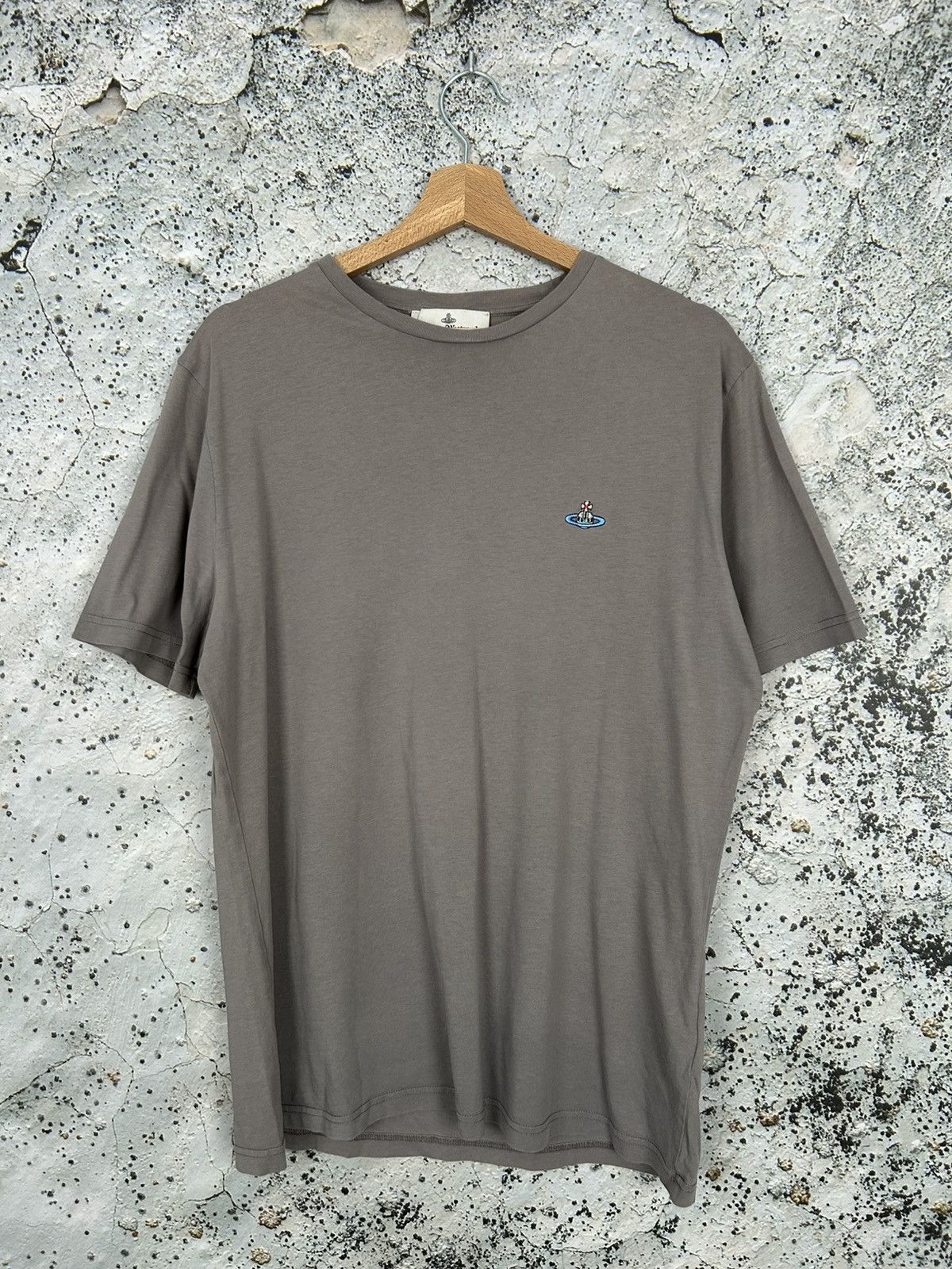 Vivienne Westwood Vivienne Westwood Small Logo Tee Designer Avant Garde Punk Size US L / EU 52-54 / 3 - 1 Thumbnail