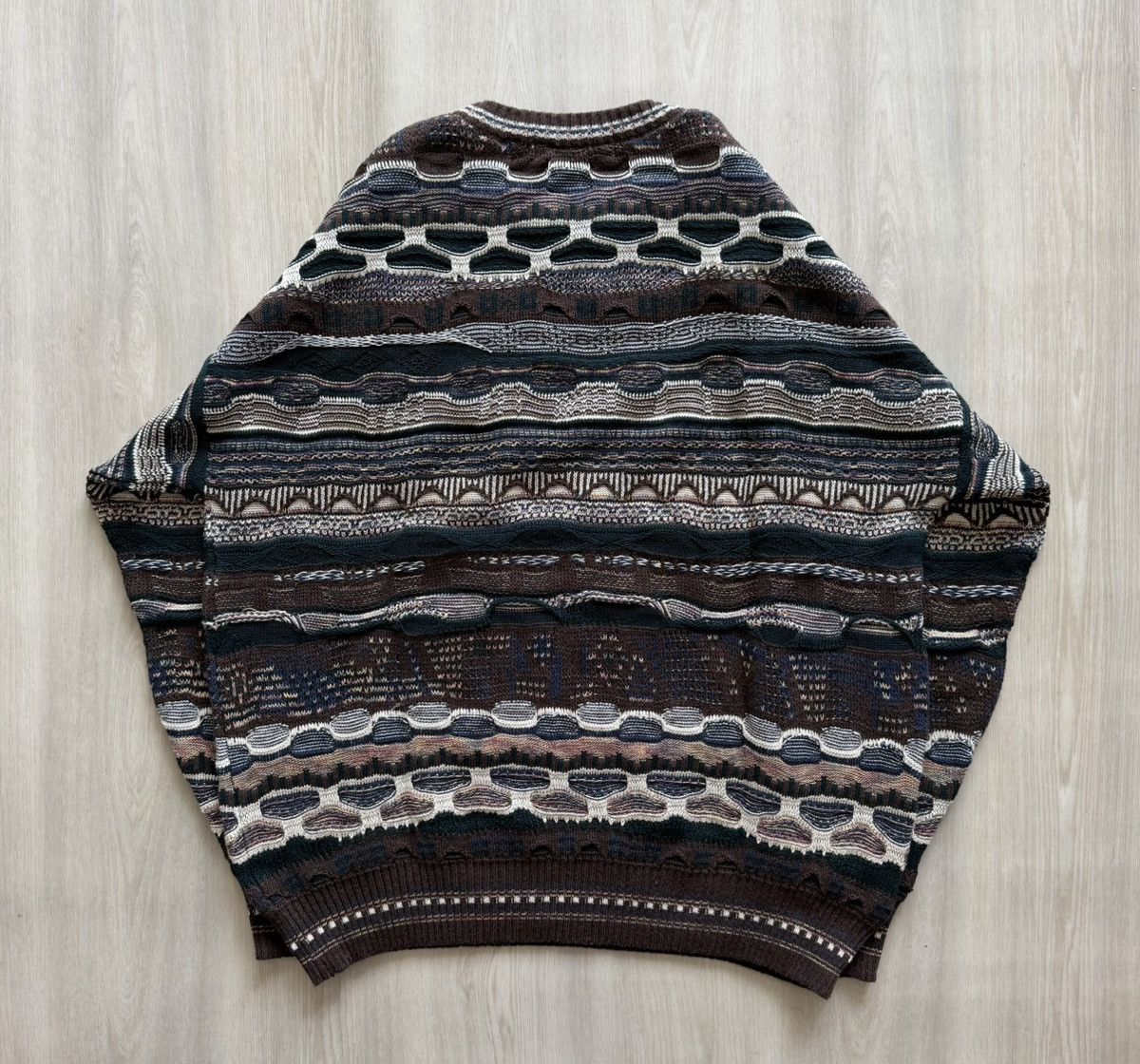 Vintage Vintage Brandini 3D Textured Coogi Style Knit Sweater Sz L Size US L / EU 52-54 / 3 - 6 Thumbnail