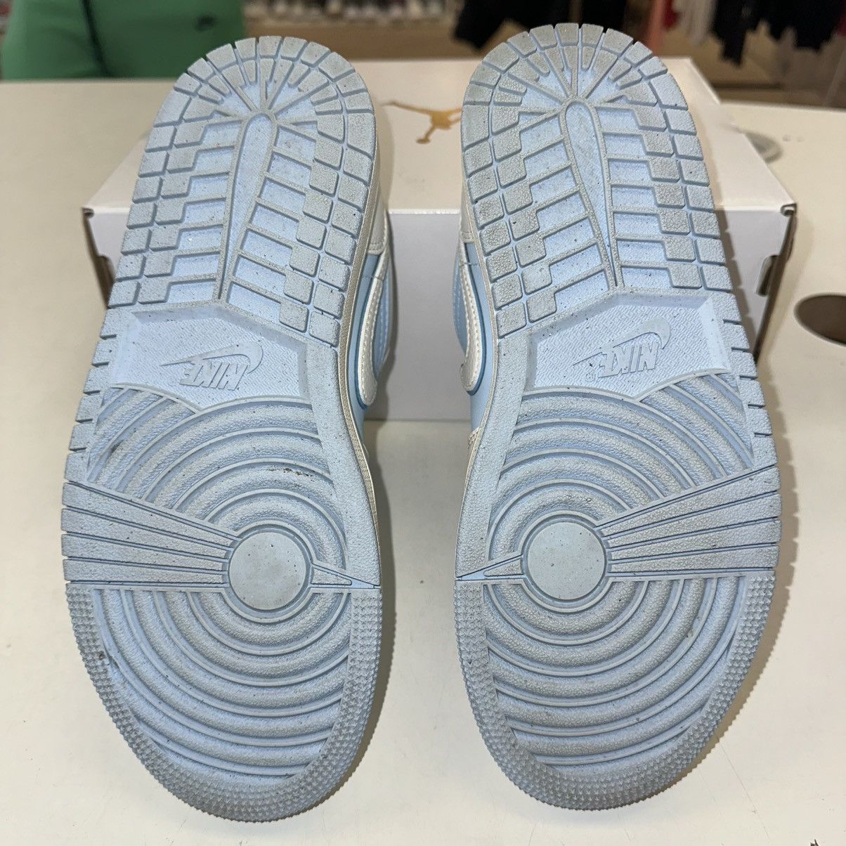 Jordan Brand × Nike Size 6W (4.5M) - Nike Air Jordan 1 Low SE Reverse Ice Blue Size US 6 / IT 36 - 5 Thumbnail