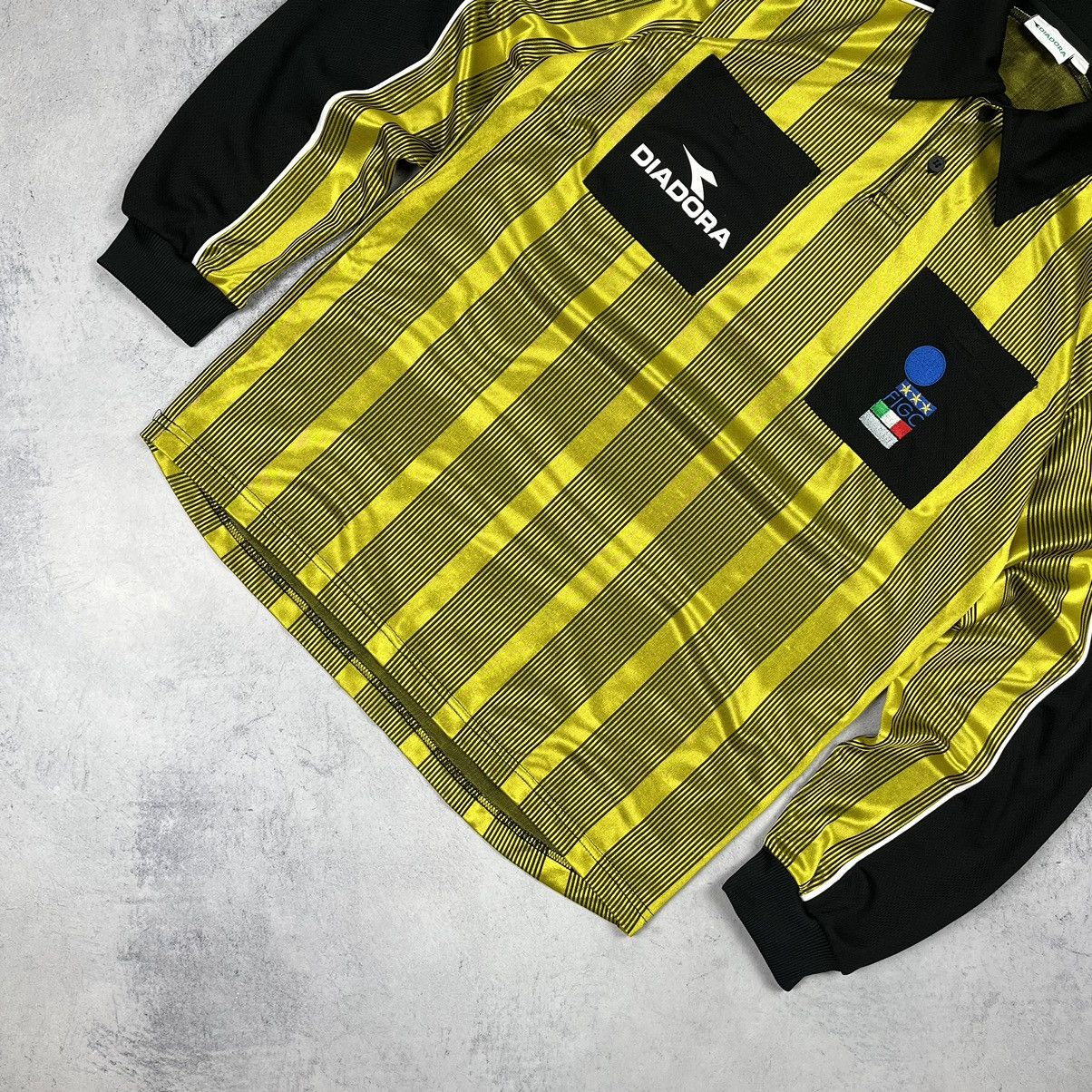 Diadora Vintage Diadora Italy Soccer rare Referee jersey 90’s Size US L / EU 52-54 / 3 - 3 Thumbnail