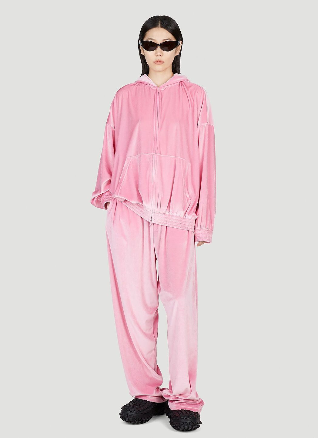 Balenciaga o1bcso1str0924 BB Paris Strass Zip-Up Hoodie Oversized Pink Size XS / US 0-2 / IT 36-38 - 2 Thumbnail