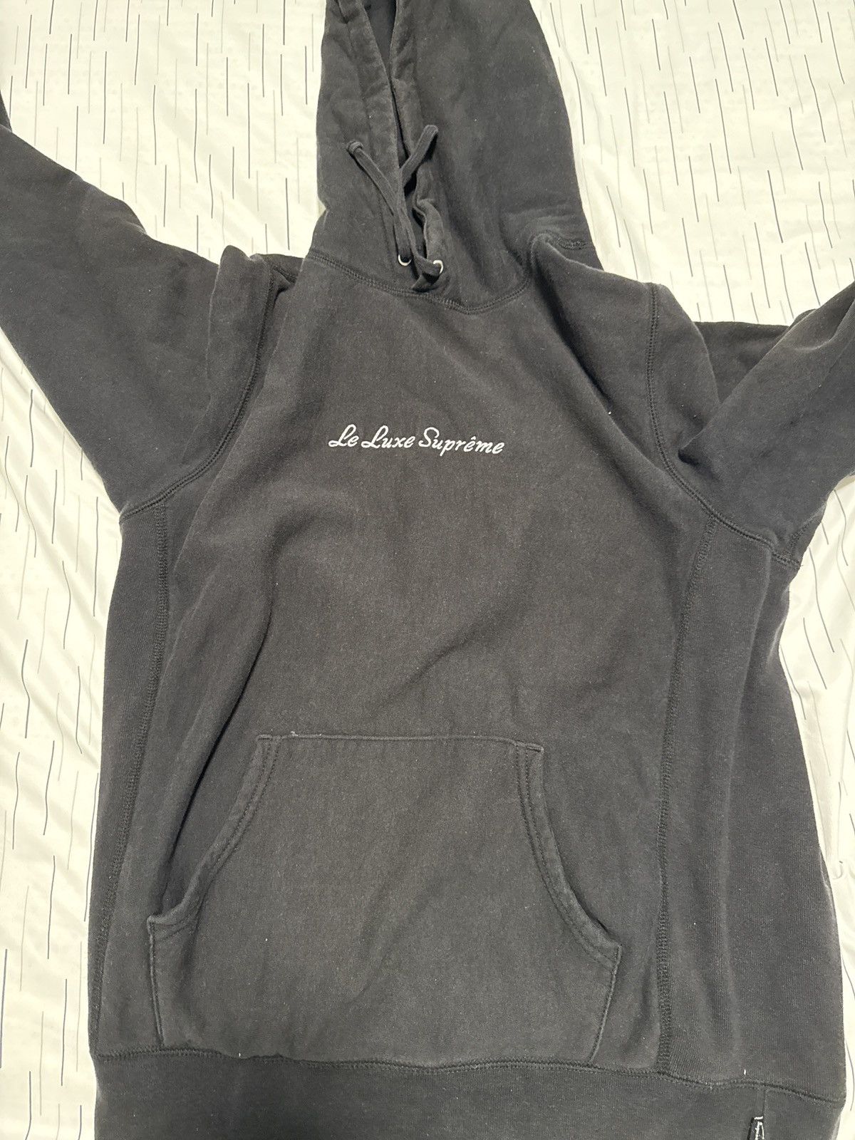 Supreme ブラック パーカー Le Luxe Suprême Supreme Shine パーカー | ブラック | FARFETCH JP