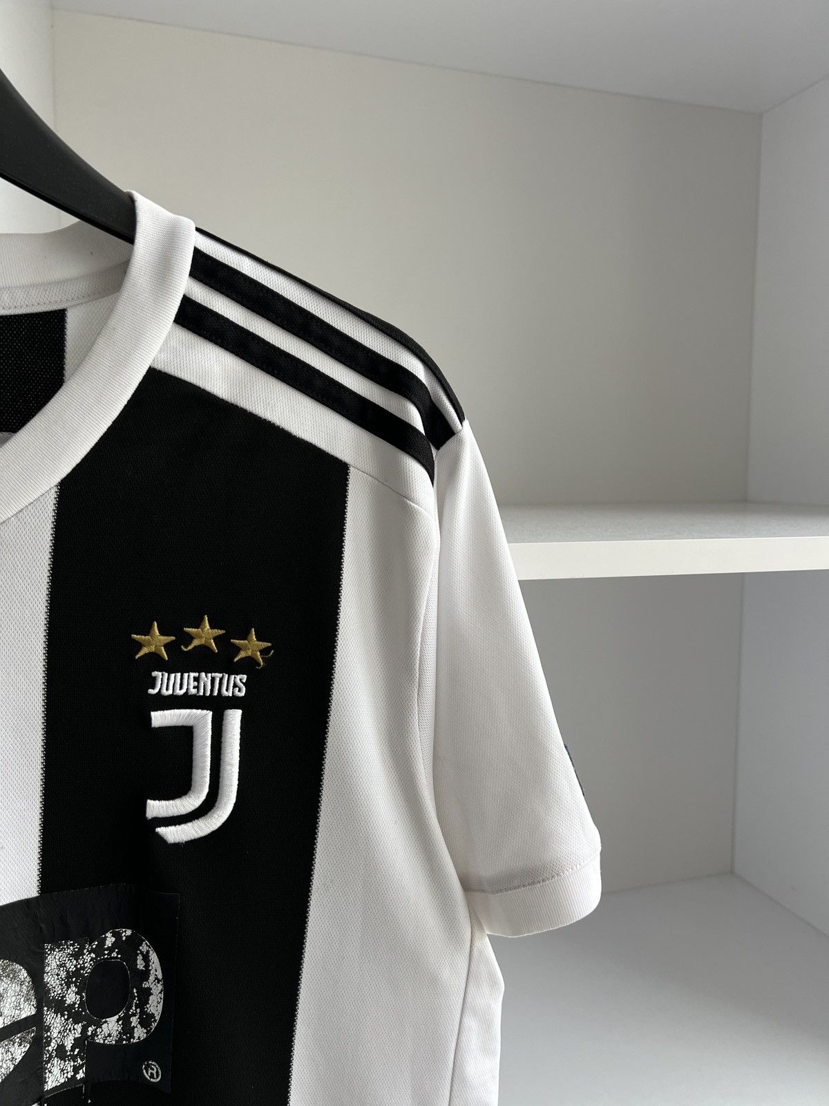 Adidas × Vintage Adidas Juventus Ronaldo 7 2018-19 Home Kit Soccer Jersey Size US XL / EU 56 / 4 - 6 Thumbnail