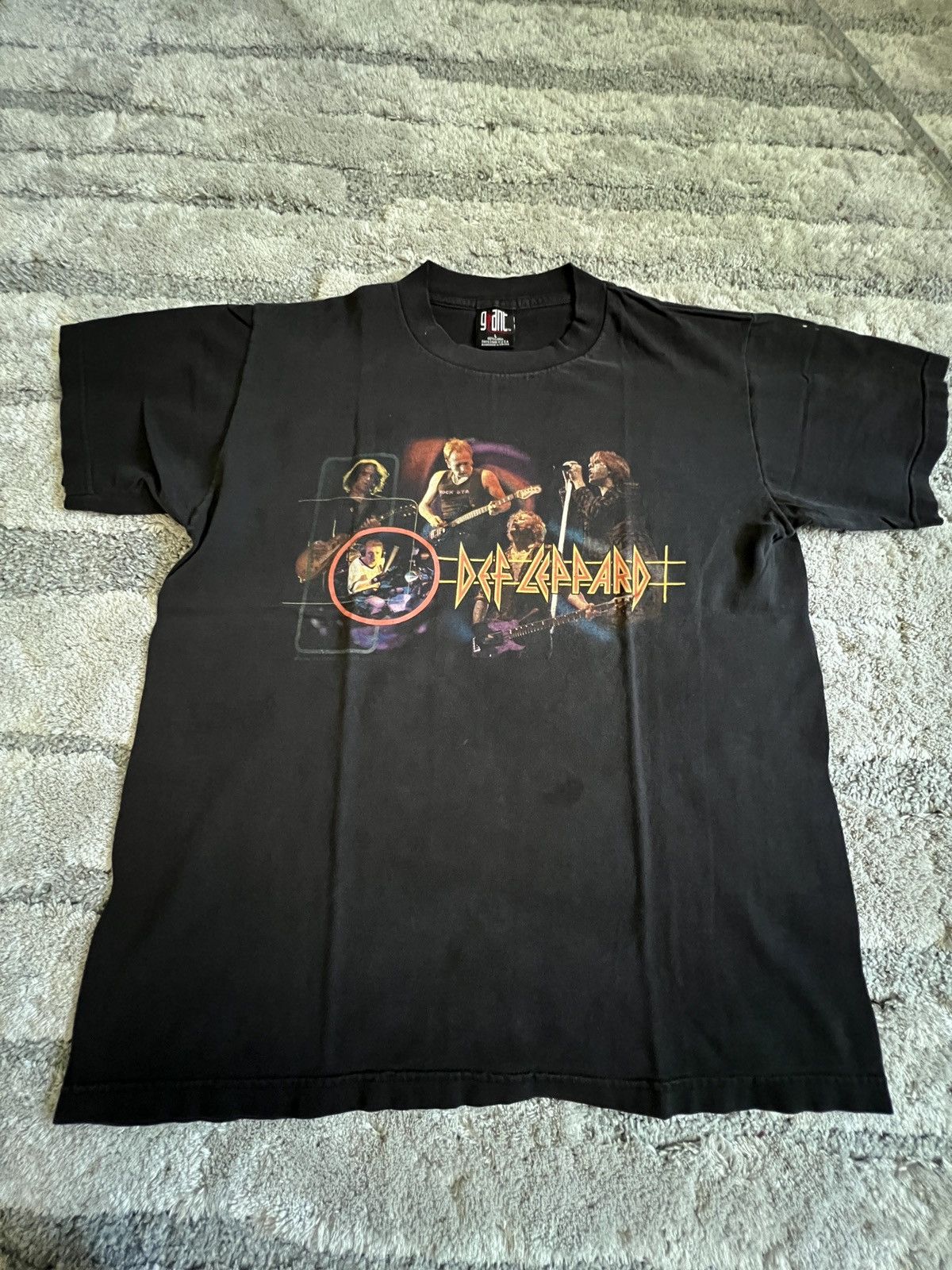 Giant Vintagw def leppard concert t shirt Size US L / EU 52-54 / 3 - 2 Thumbnail