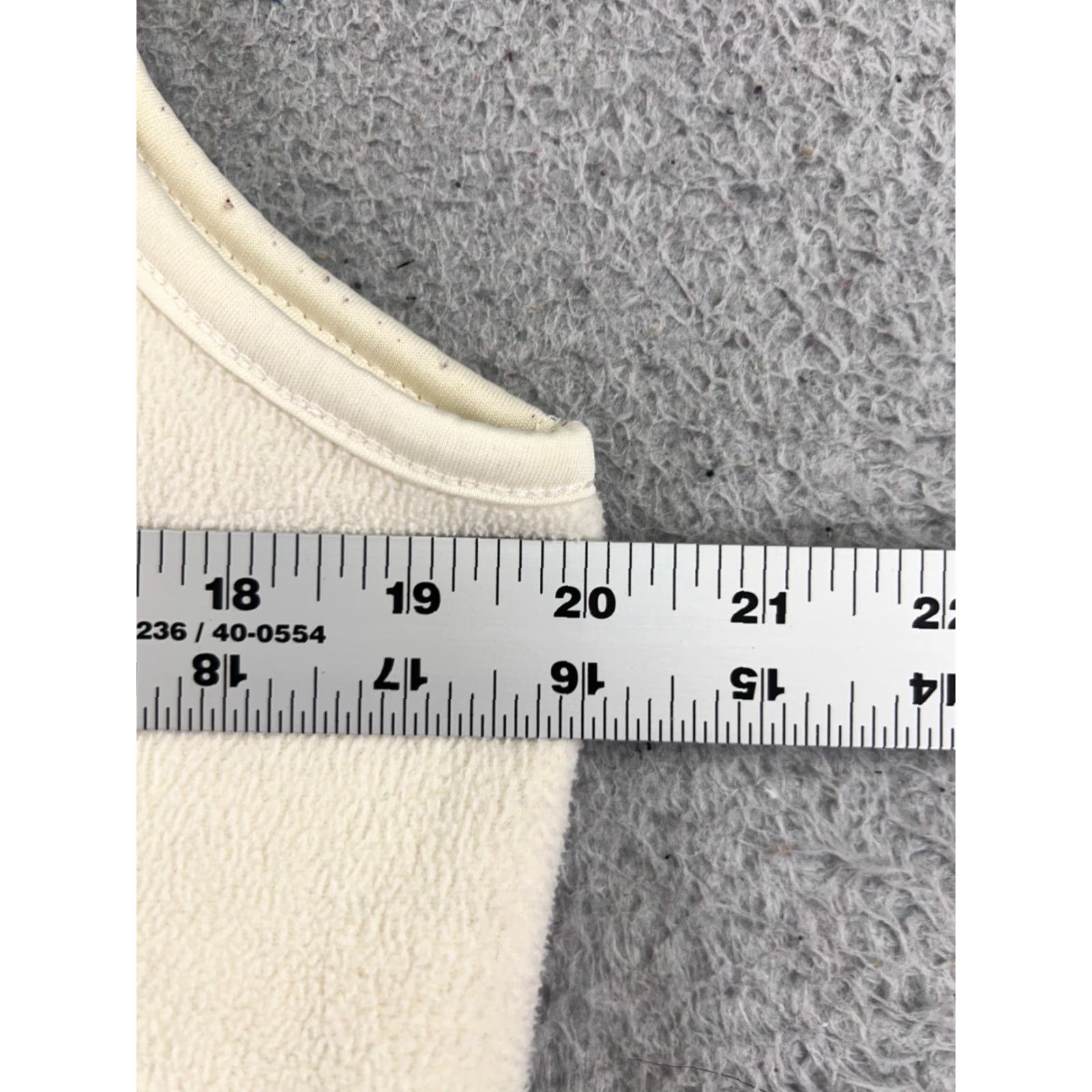 Van Heusen Van Heusen Vest Womens Large White Polyester Fleece Full Zip Pockets Mock Neck Size L / US 10 / IT 46 - 7 Thumbnail