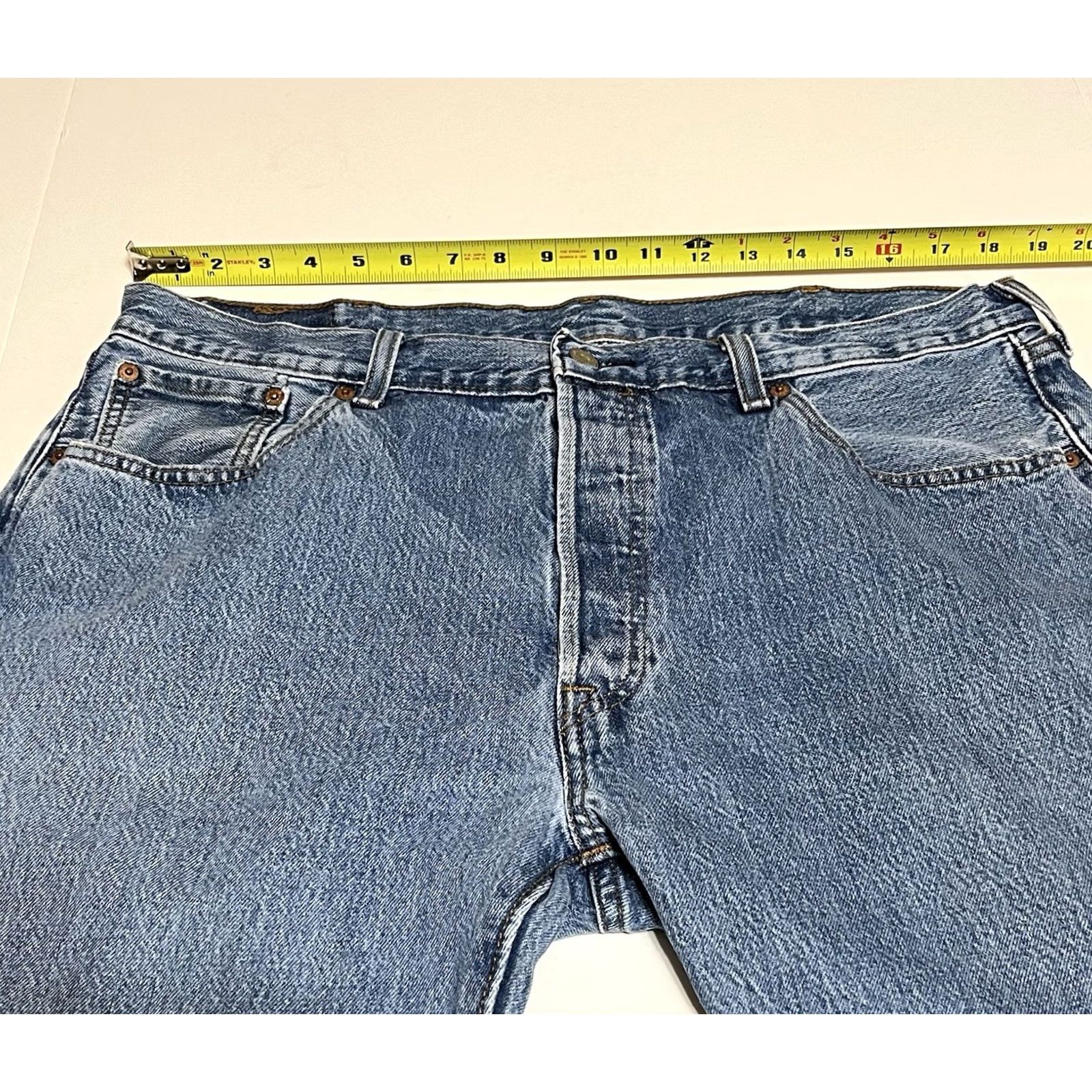 Levi's Levi's 501 Jeans Denim Medium Wash Blue Button-Fly 38x34 Regular Mens Pants Straight Size US 38 / EU 54 - 3 Thumbnail