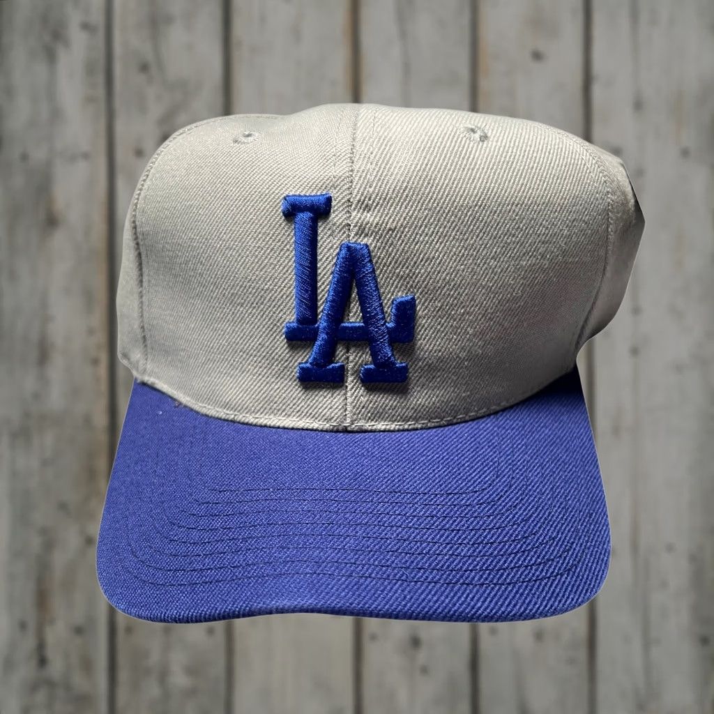 Sports Specialties VINTAGE Sports Specialties LA Dodgers Hat Men OSFA Gray Blue MLB National League Logo Two-Tone Flat Brim Baseball Cap Stretch Fit Size ONE SIZE - 1 Thumbnail