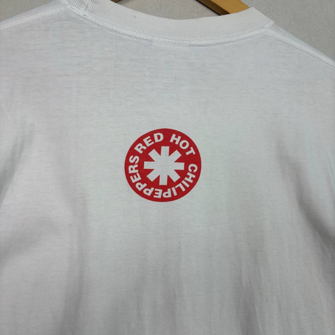 Band Tees Distress 90s Red Hot Chili Peppers Rock Band Tour Tshirt Size US S / EU 44-46 / 1 - 6 Thumbnail
