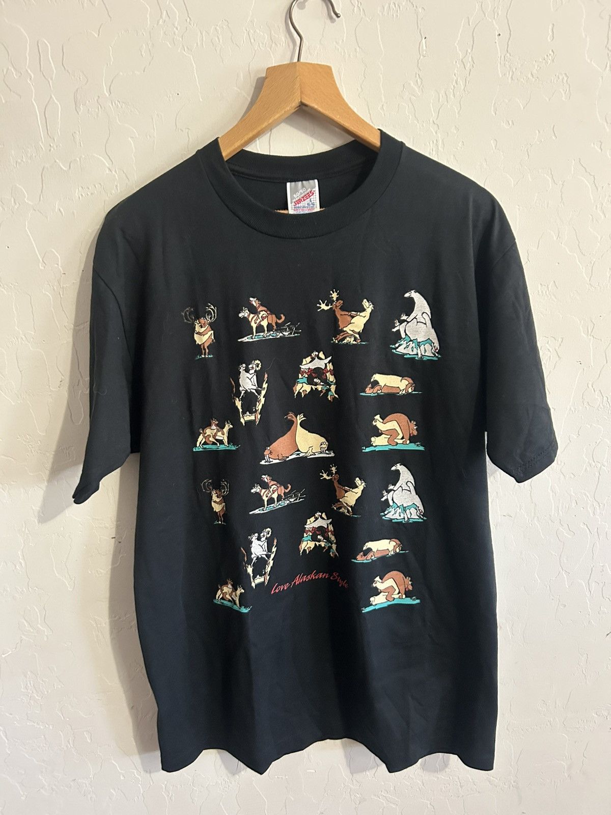 Jerzees Vintage Love Alaskan Style Animal Sex Shirt Size Large Size US L / EU 52-54 / 3 - 4 Thumbnail