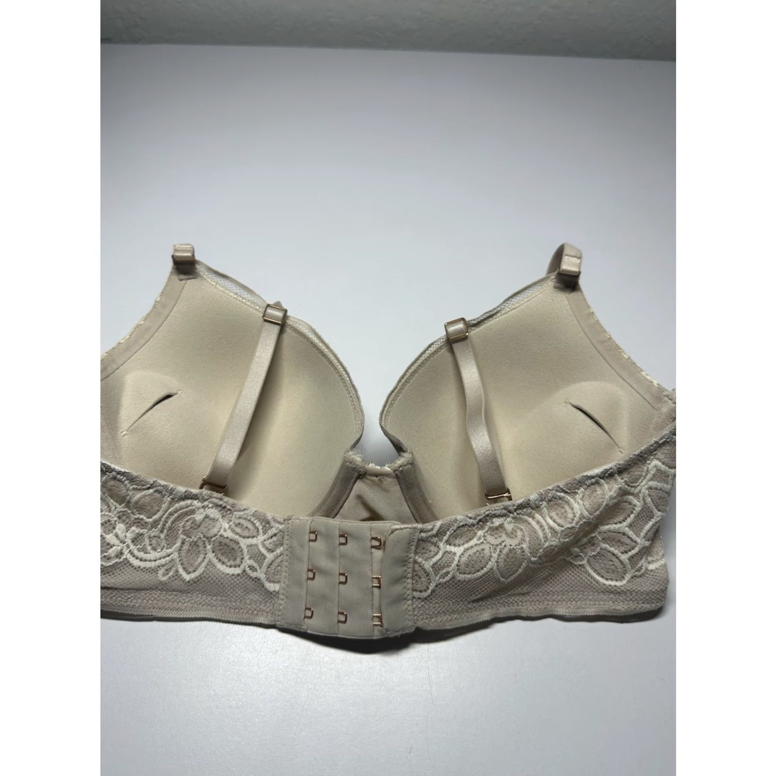 Vintage Aerie Bra 32D Beige Underwired Push Up Adjustable Straps Intimates Lingerie Size ONE SIZE - 4 Thumbnail