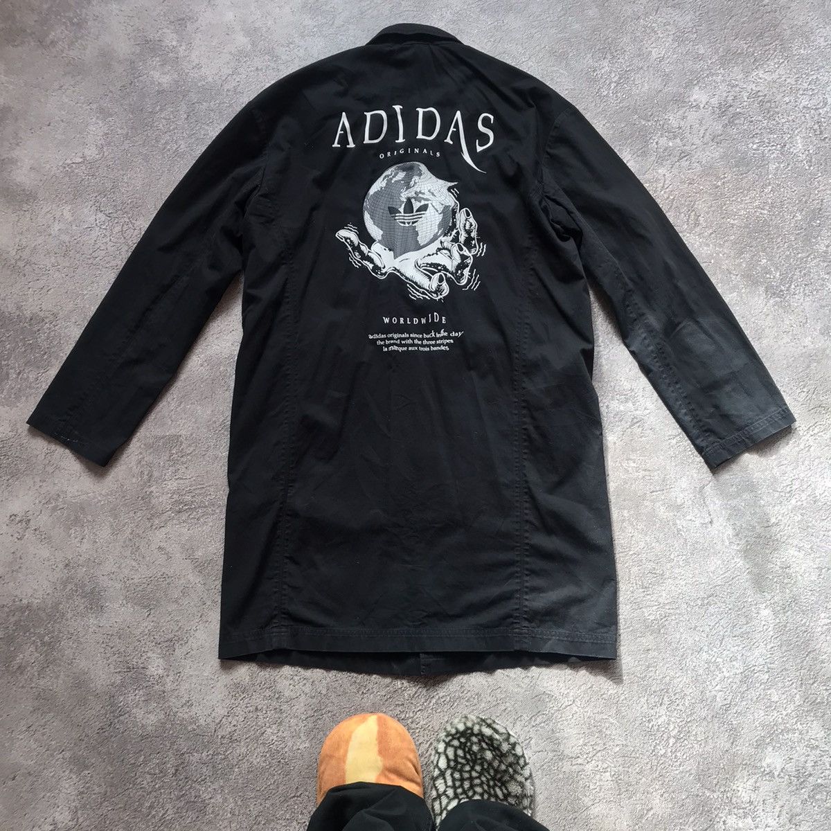 Vintage Vintage Adidas Graphic Longline Coat Streetwear Y2K Slim S Size US S / EU 44-46 / 1 - 1 Thumbnail