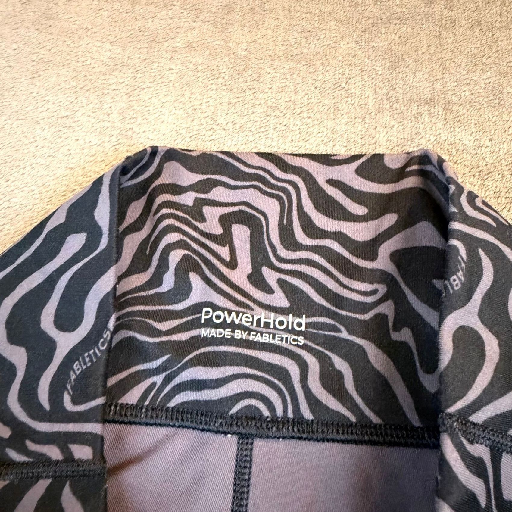 Fabletics Fabletics Powerhold Zebra Print High Waisted Athletic Leggings Womens 26x25" Zig? Size 26" / US 2 / IT 38 - 2 Thumbnail