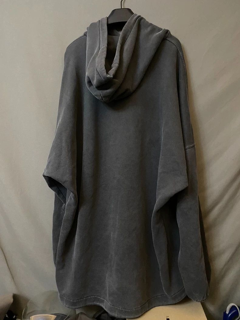 Balenciaga Balenciaga Hoodie with Red Print Size XS-2506 Size US XS / EU 42 / 0 - 3 Thumbnail