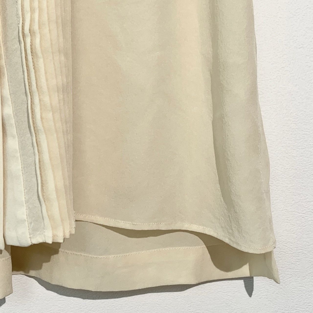 Sportmax Sportmax Beige Pleated Silk Lapel Sleeveless Dress K26WX Size XS / US 0-2 / IT 36-38 - 4 Thumbnail