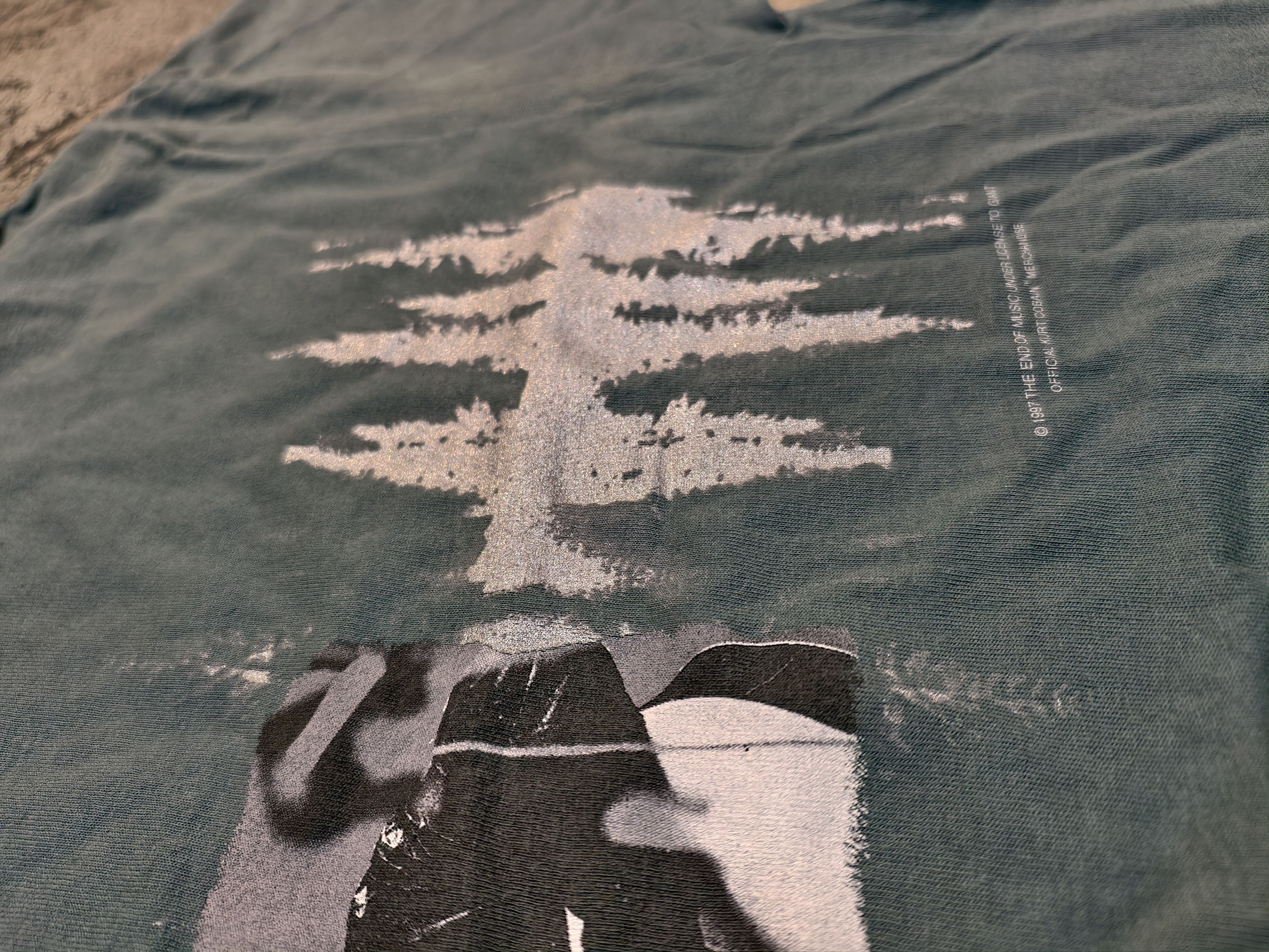 Giant 1997 kurt cobain the end of music Size US XL / EU 56 / 4 - 6 Thumbnail