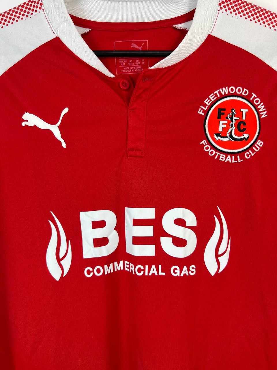 Puma Fleetwood Town 2017/18 Puma Home Soccer Jersey Shirt Size M Size US M / EU 48-50 / 2 - 2 Thumbnail
