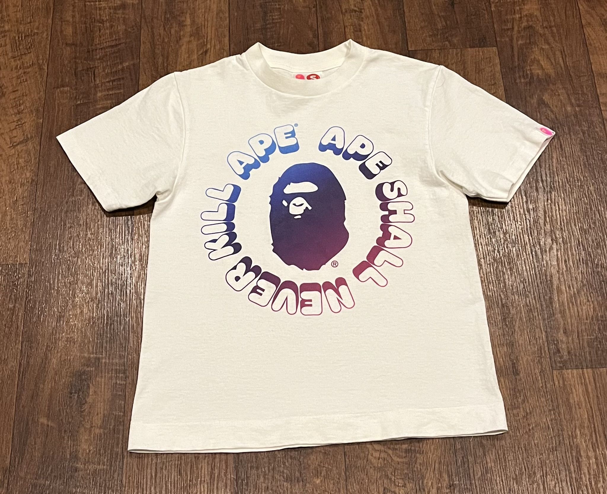 Bape Bape logo tee shirt Size XS / US 0-2 / IT 36-38 - 1 Thumbnail