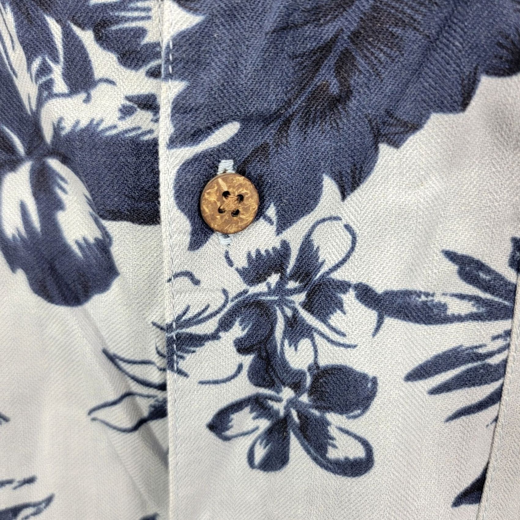 Vintage Island Republic shirt Mens XXL 100% Silk Floral Pattern Blue White Hawaiian Size US XXL / EU 58 / 5 - 4 Thumbnail