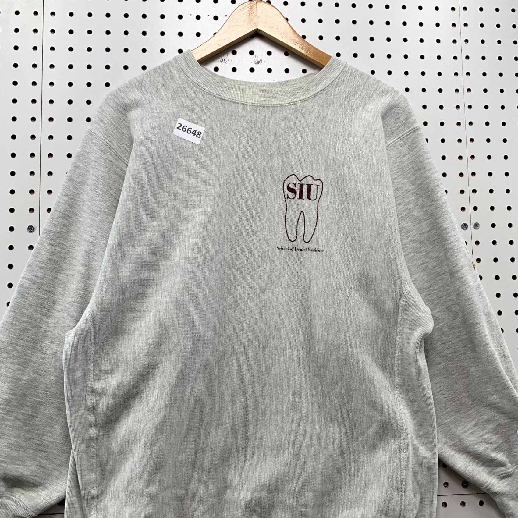 Champion VINTAGE Champion Shirt Mens L Gray 80s Reverse Weave Sweatshirt SIU Dental 5x28 Size US L / EU 52-54 / 3 - 7 Thumbnail