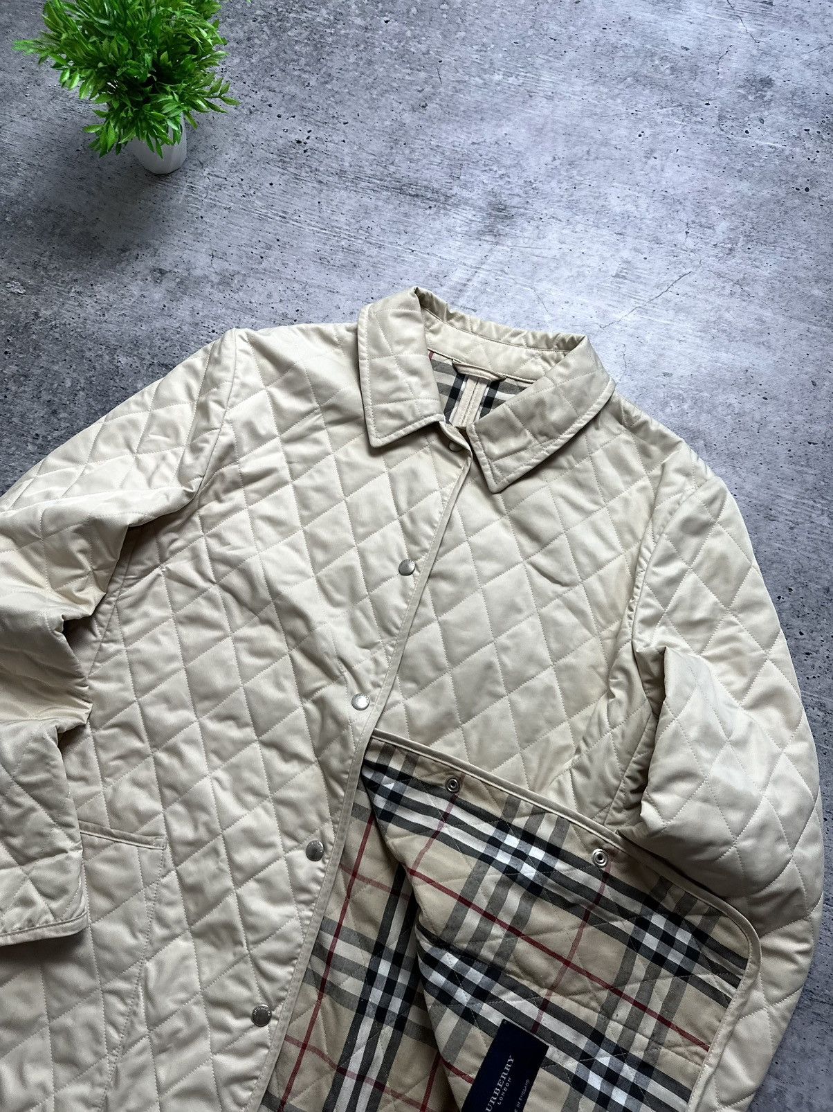 Burberry Vintage 90s Burberry Nova Check Quilt Luxury Jacket Size S / US 4 / IT 40 - 3 Thumbnail