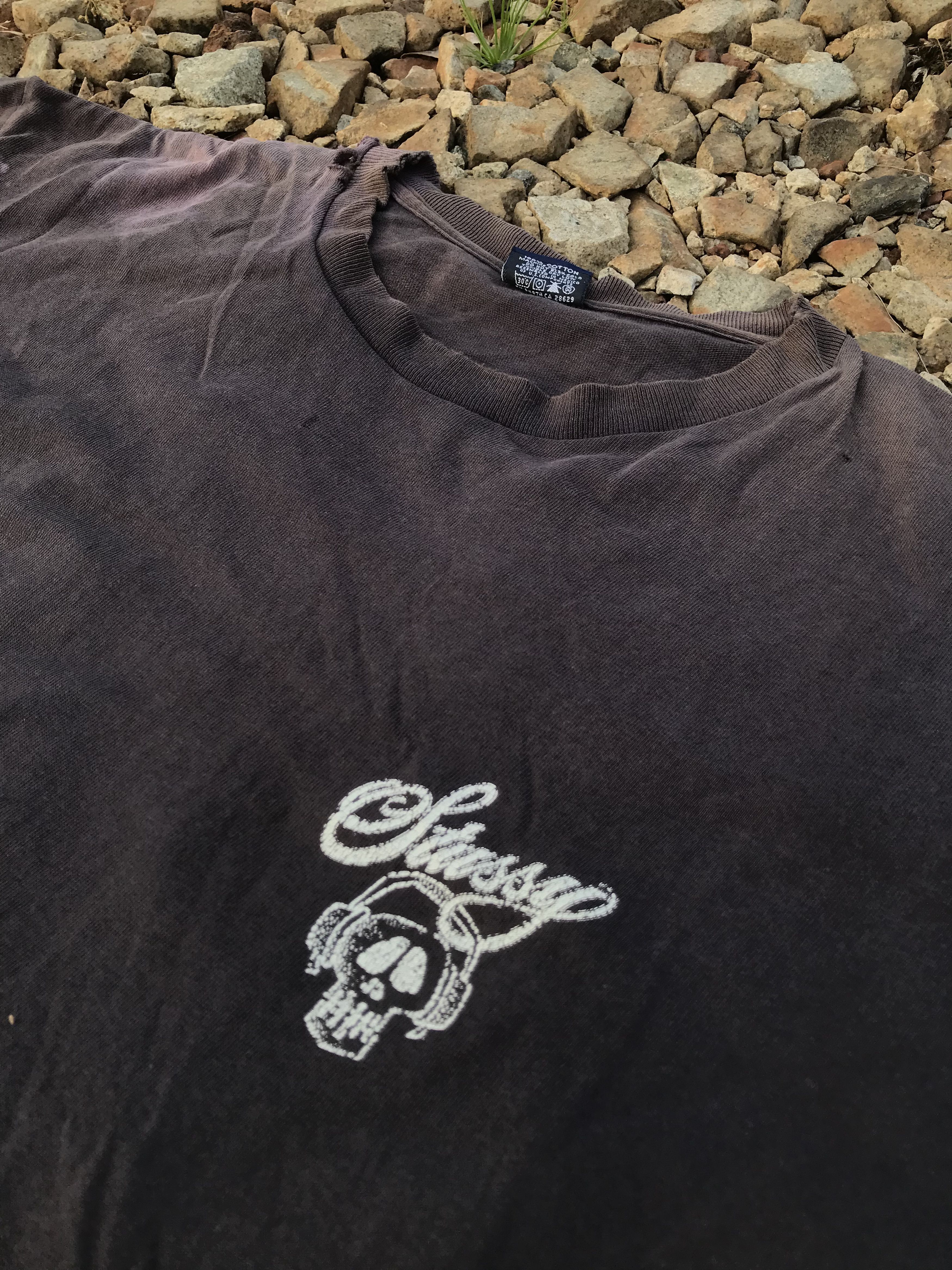 Stussy Trashed Faded Stussy Skull Distressed Tee Shirt Size US L / EU 52-54 / 3 - 7 Thumbnail