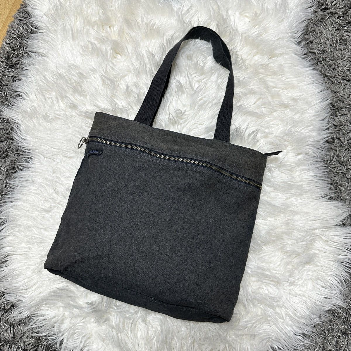 Adidas Vintage Adidas Tote Bag – 2010 Minimalist Black Shoulder Bag Size ONE SIZE - 1 Thumbnail