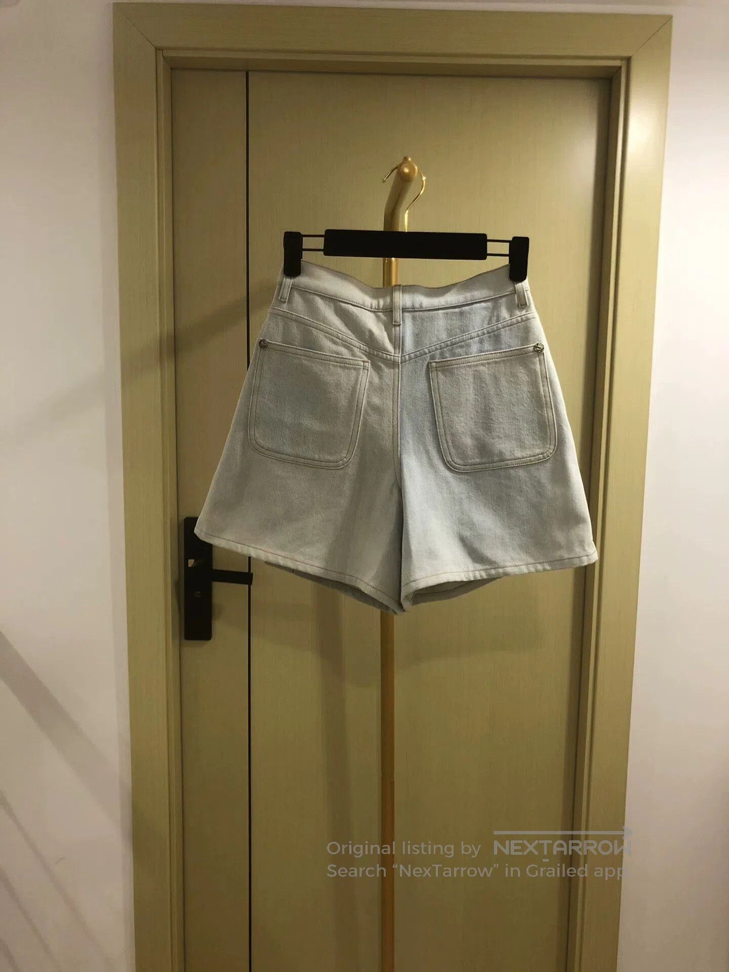 Chanel Chanel Denim Shorts with Horse Button. Size 26" / US 2 / IT 38 - 2 Thumbnail