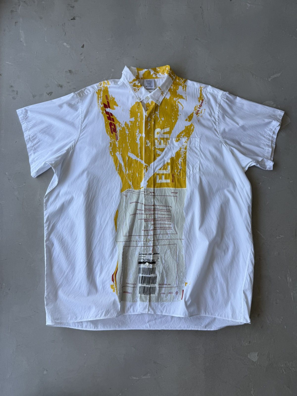Vetements Vetements - DHL Splatter - Oversized Shortsleeve Buttondown Size US XXL / EU 58 / 5 - 1 Thumbnail