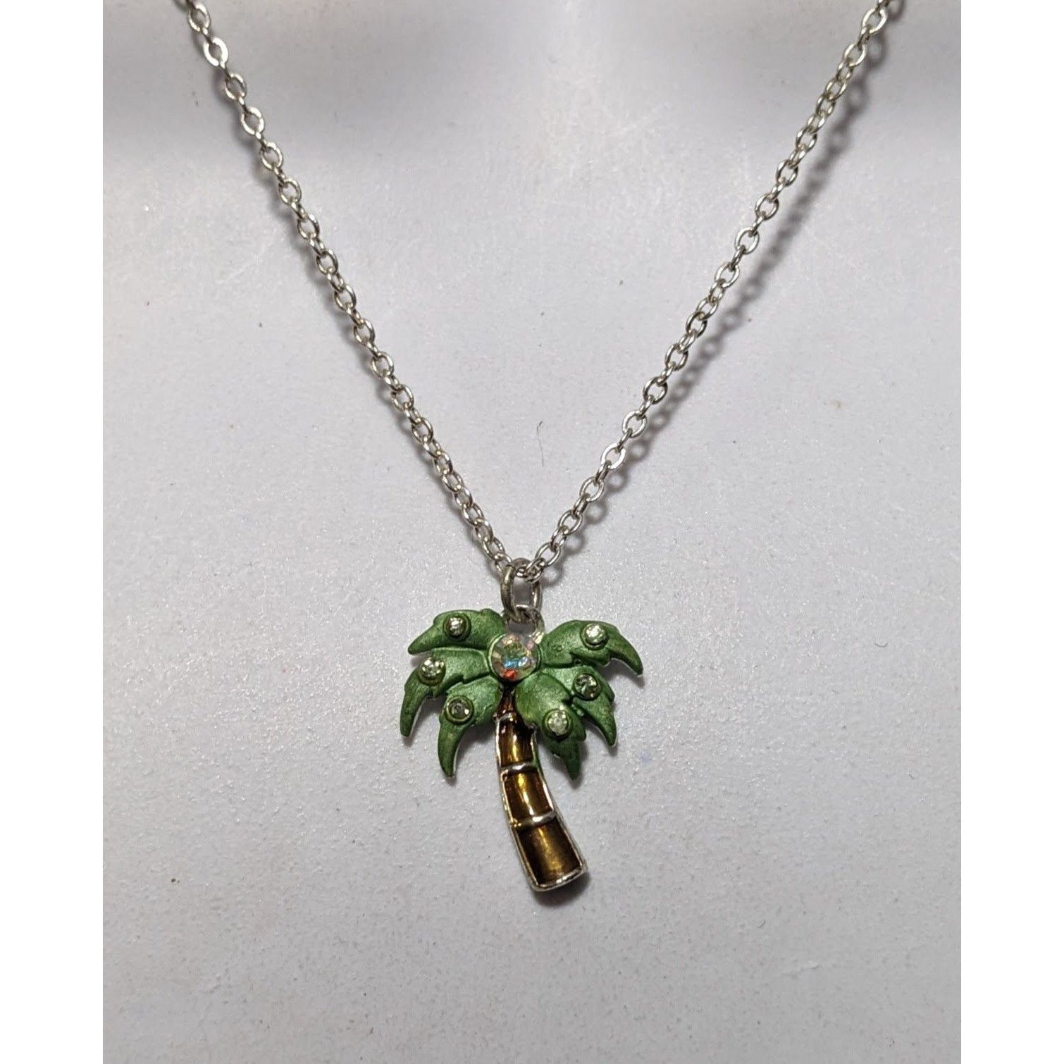 Other Vintage Avon Rhinestone Palm Tree Pendant Necklace Size ONE SIZE - 5 Thumbnail