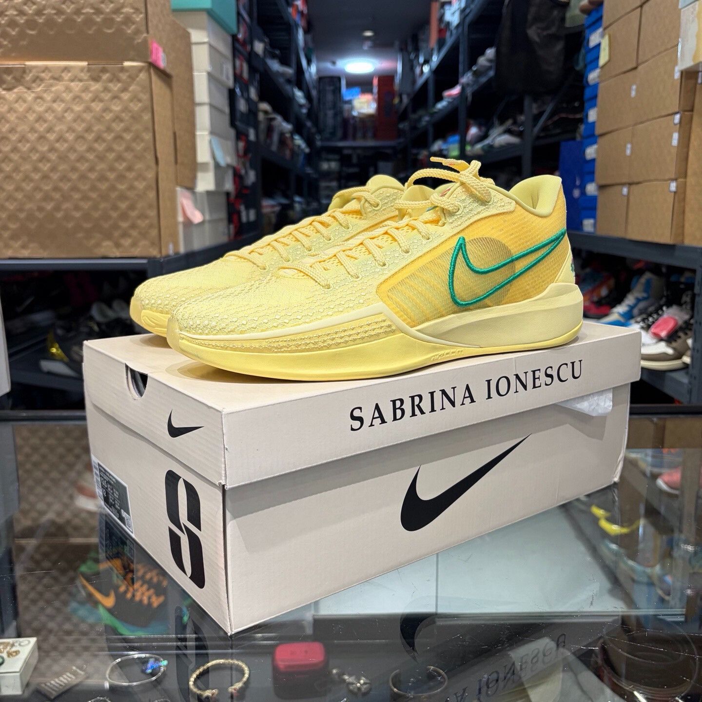 Nike Nike Yellow Lowtop Sneakers 12 Men Size US 12 / EU 45 - 1 Thumbnail