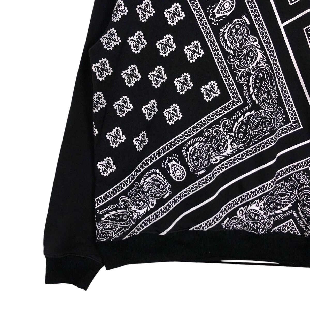 Japanese Brand × Vintage Bandana Design Sweatshirt Rap Tee Streetwear Large #A2 Size US L / EU 52-54 / 3 - 3 Thumbnail