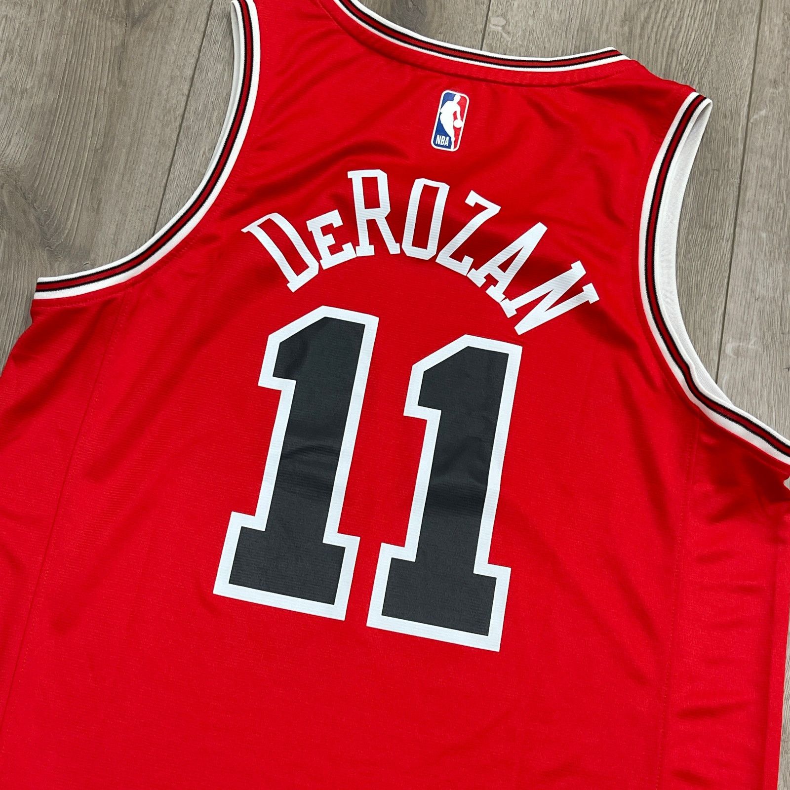 NBA Nike DeMar DeRozan Chicago Bulls Icon Edition jersey size M Size US M / EU 48-50 / 2 - 6 Thumbnail
