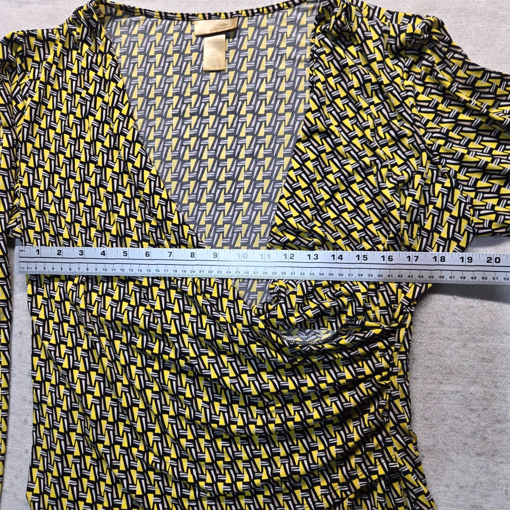 Vintage VINTAGE Miss Tina Yellow Black T-Shirt Long Sleeve Cowl Neck Adult Women's 2XL XXL Shirt Womens Miss Tina Animals 90s Century-Old Style? Size XXL / US 16-18 / IT 52-54 - 4 Thumbnail