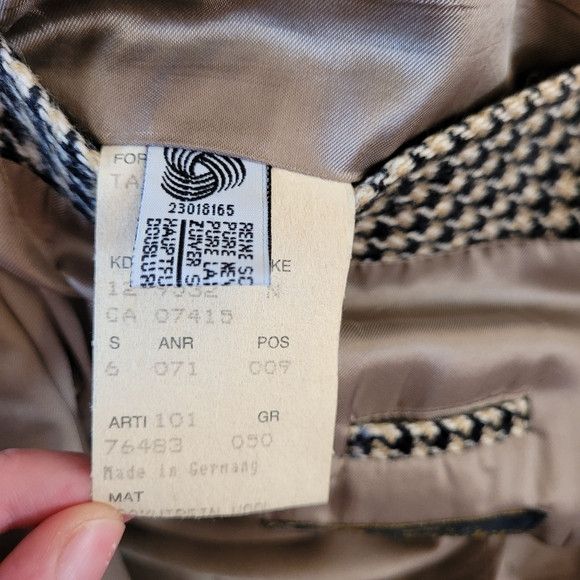 Hugo Boss Hugo boss vintage virgin wool houndstooth jacket - size 50 Size 50R - 5 Thumbnail