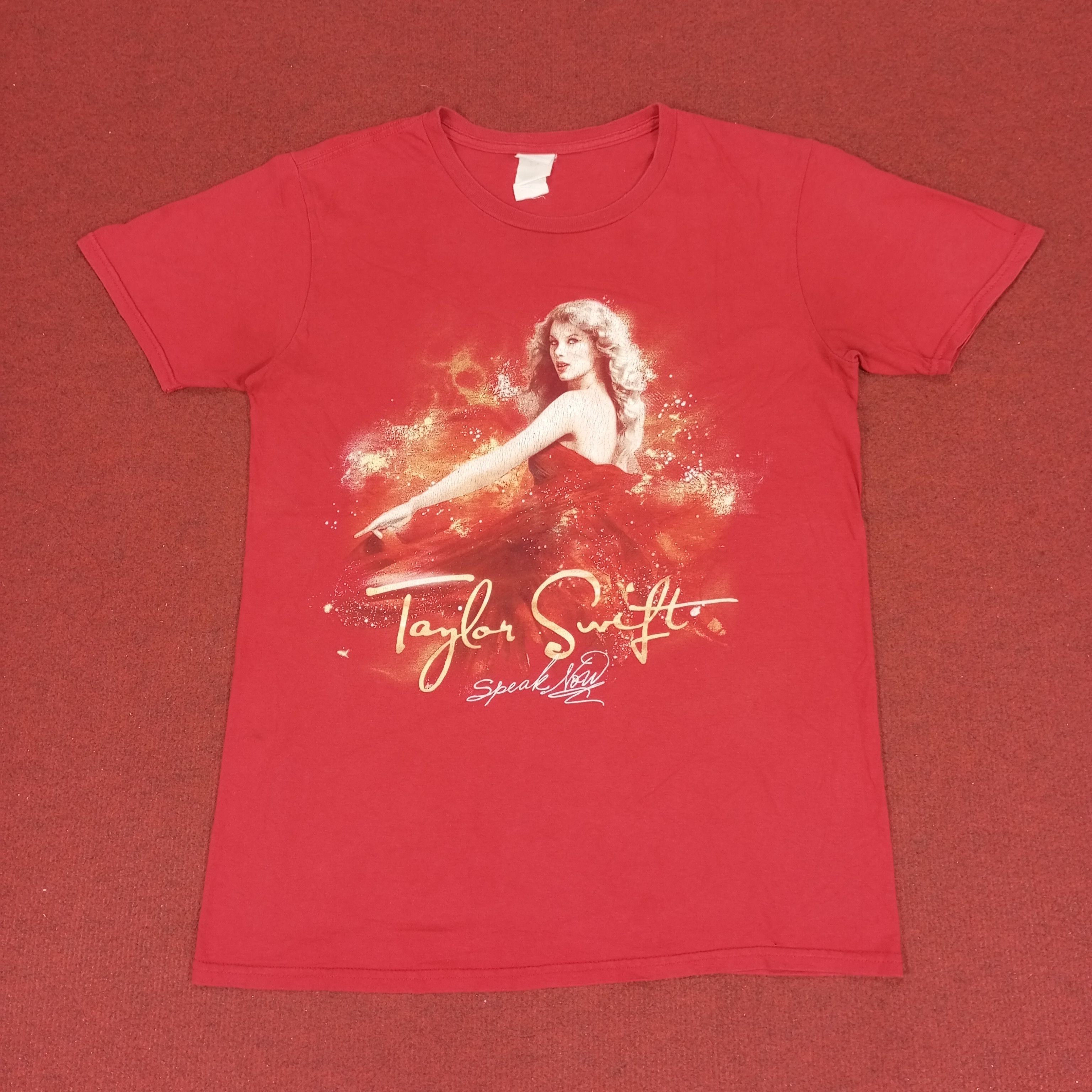 Band Tees × Vintage Taylor Swift Music Singer Phototees Style Tshirt Size US S / EU 44-46 / 1 - 1 Thumbnail