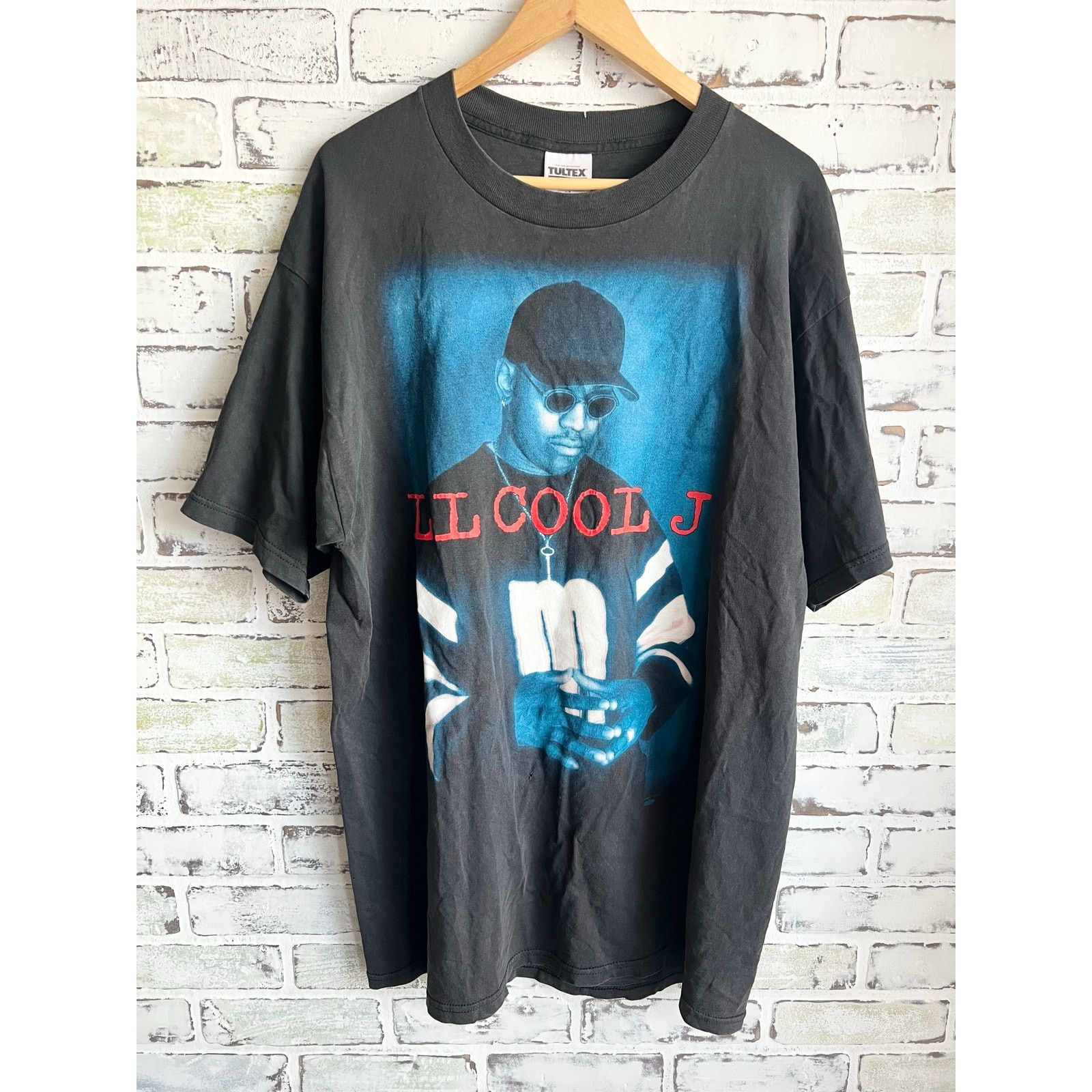 & Other Stories Vintage LL Cool J Rap Tee Shirt Single Size XL 24x31 DRY ROT Size US XL / EU 56 / 4 - 1 Thumbnail
